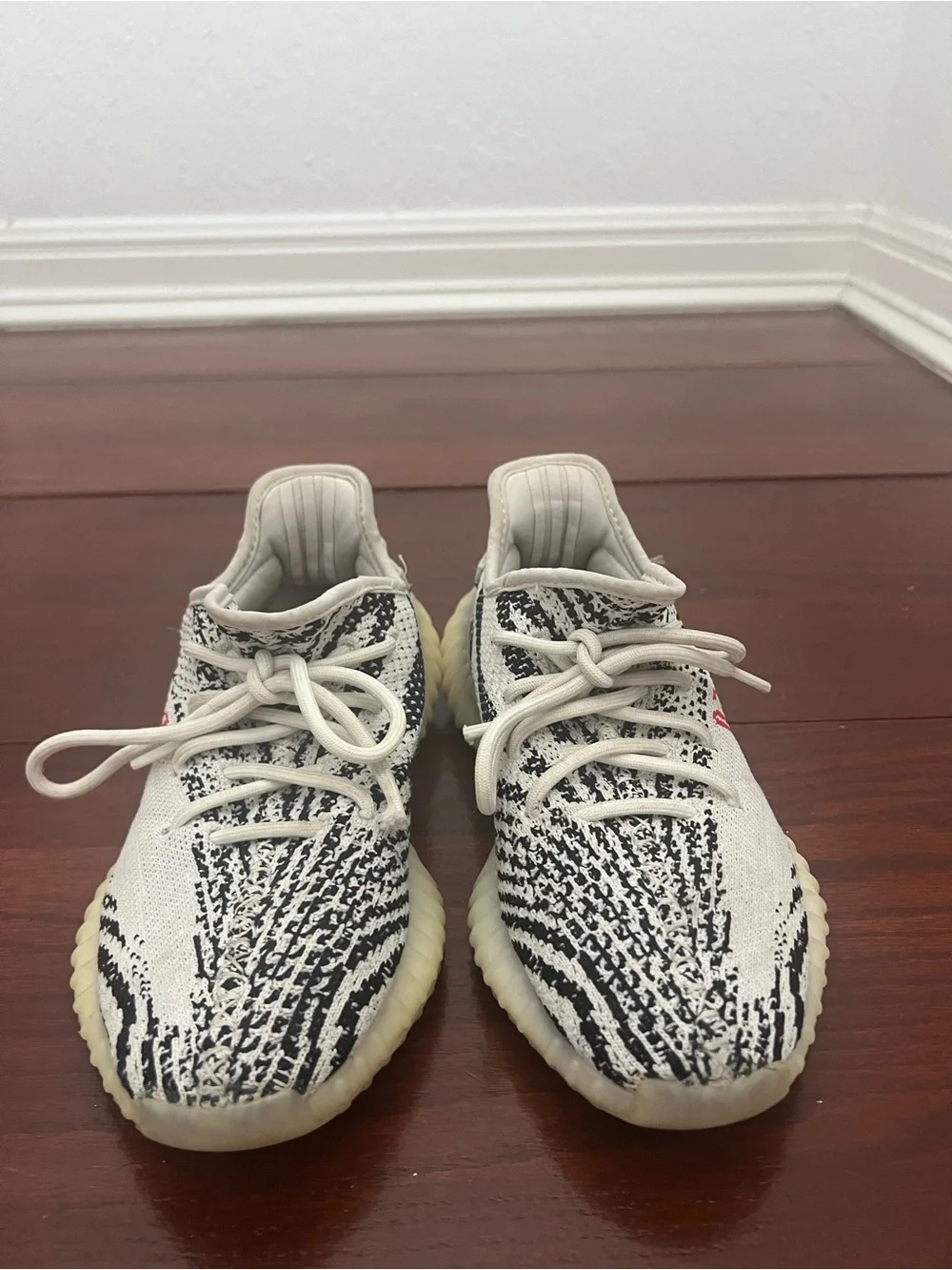Yeezy Zebra Adidas Boost Unisex Sneaker 350 V2 | size 5.5